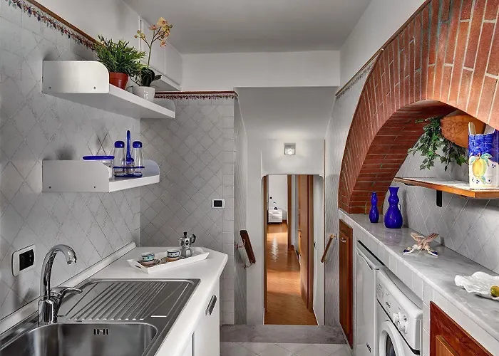 Gocce - Casa Dellaccademia In Centre Апартаменты *